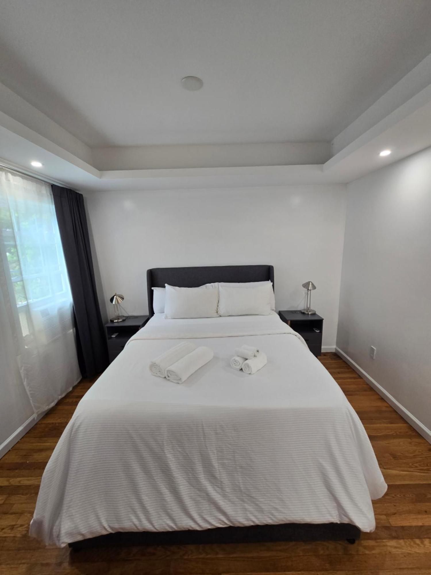 Beautiful Boston Bedroom - New Renovation Bagian luar foto